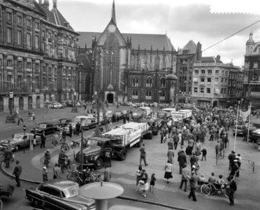 Dam tot Dam race , derde dag, Houthandel Jonker , Zaandam, Bestanddeelnr 910-6371