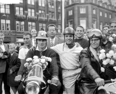 Dam tot Dam race , derde dag, Fr Denkers , vlnr Rudi Oltenhoff , Fr Denker, Bestanddeelnr 910-6357