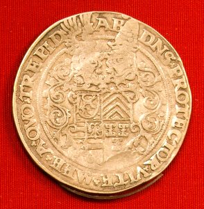 Daalder met het portret van Oswald II, 1511-1546, Hagemunten, De munt van 's-Heerenberg (front)