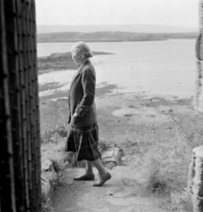 Dame Flora MacLeod of MacLeod op Dunvegan Castle, een kasteel dat toebehoort aan, Bestanddeelnr 252-0171