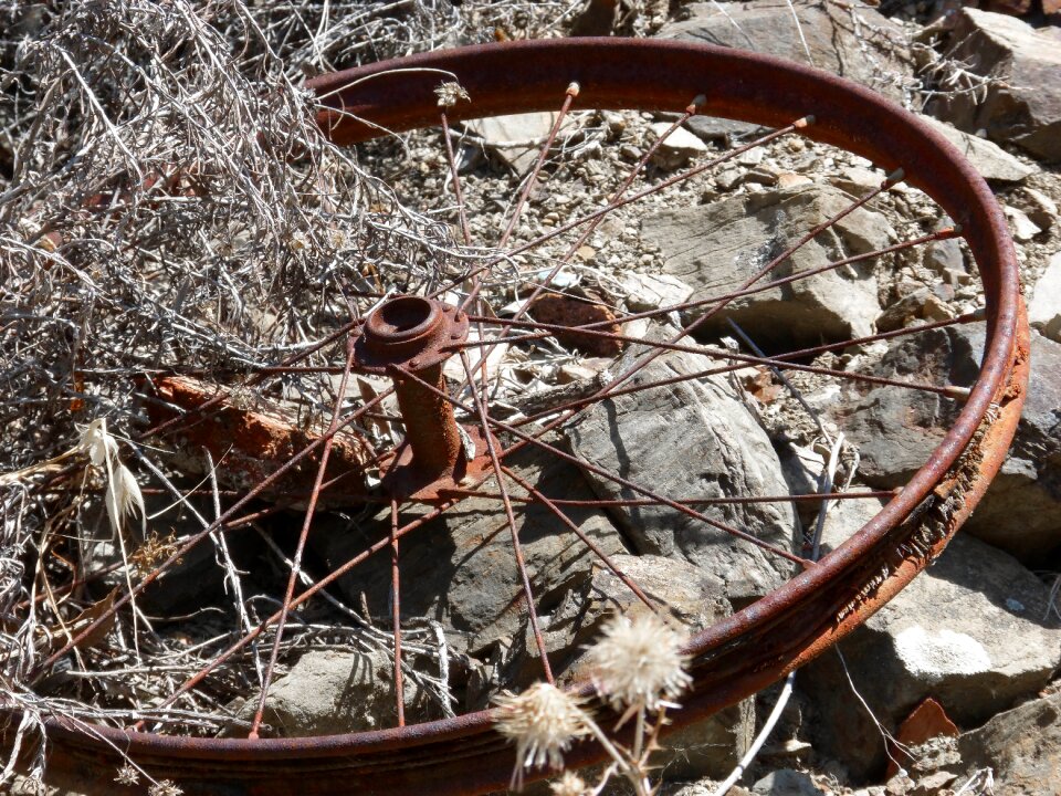 Radios rusty abandoned