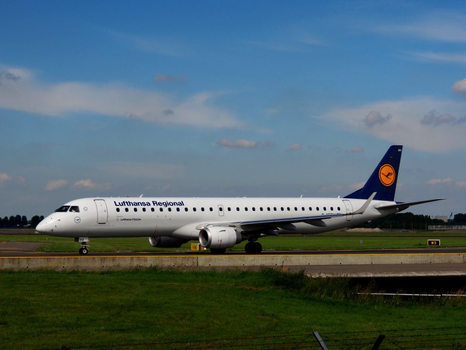 D-AEBM Embraer ERJ-195LR (ERJ-190-200 LR) Lufthansa CityLine taxiing at Schiphol (AMS - EHAM), The Netherlands, 18may2014, pic-2