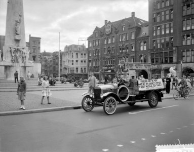 Dam tot Dam race , eerste dag, transportbedrijf A. van der Scheur te Apeldoorn, Bestanddeelnr 910-6145