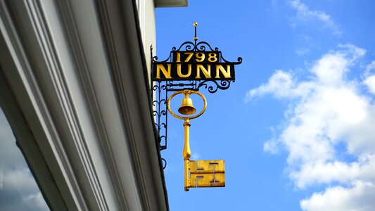 Symbol retail service