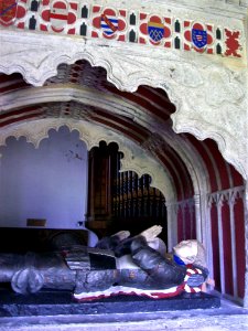 Dacre tomb, Herstmonceux 4