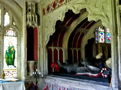 Dacre tomb, Herstmonceux 9