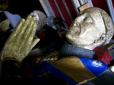 Dacre tomb, Herstmonceux 7