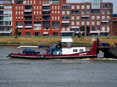 Dageraad - ENI 02305085 pushing Dommelsvoort - ENI 02323818, Oude Maas, pic6