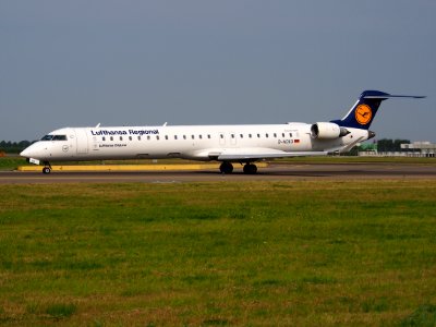 D-ACKD Lufthansa CityLine Canadair CL-600-2D24 Regional Jet CRJ-900LR - cn 15080, taxiing 22july2013 pic-001