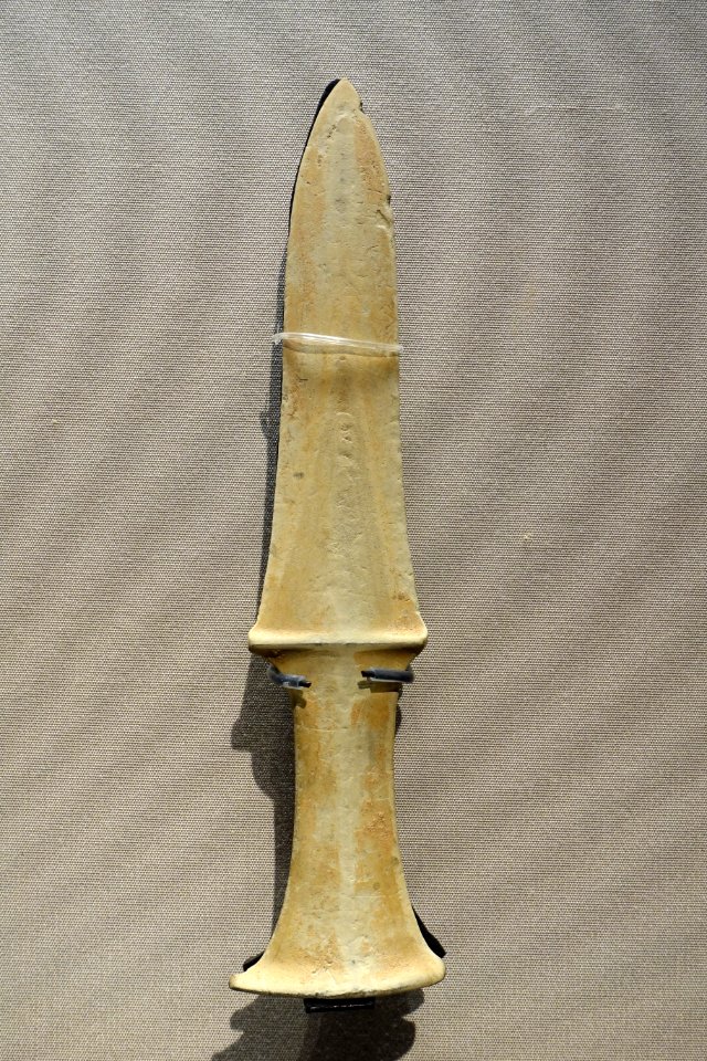 Dagger, excavated at Buyeo, Korea, Bronze Age, 5th to 4th century BC, polished stone - Tokyo National Museum - Tokyo, Japan - DSC08219