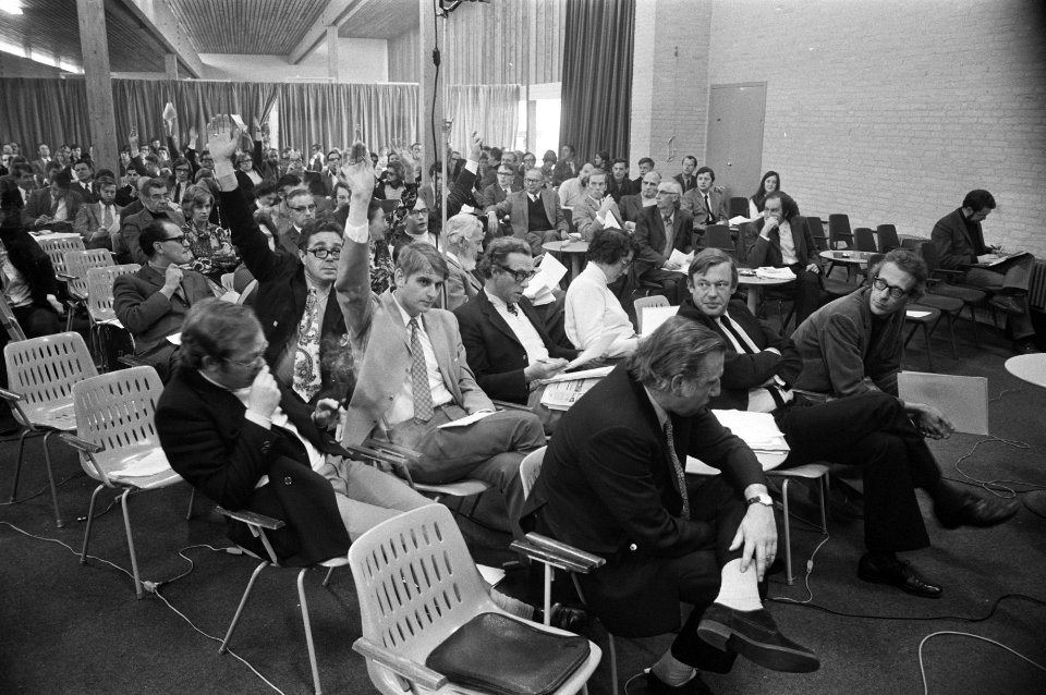 D66 Congres in Flevohof, overzicht zaal, Bestanddeelnr 925-1114