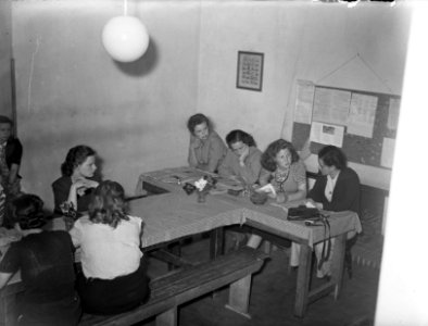 Cursus in krantenlezen. Volks Hogeschool Bergen, Bestanddeelnr 902-7031
