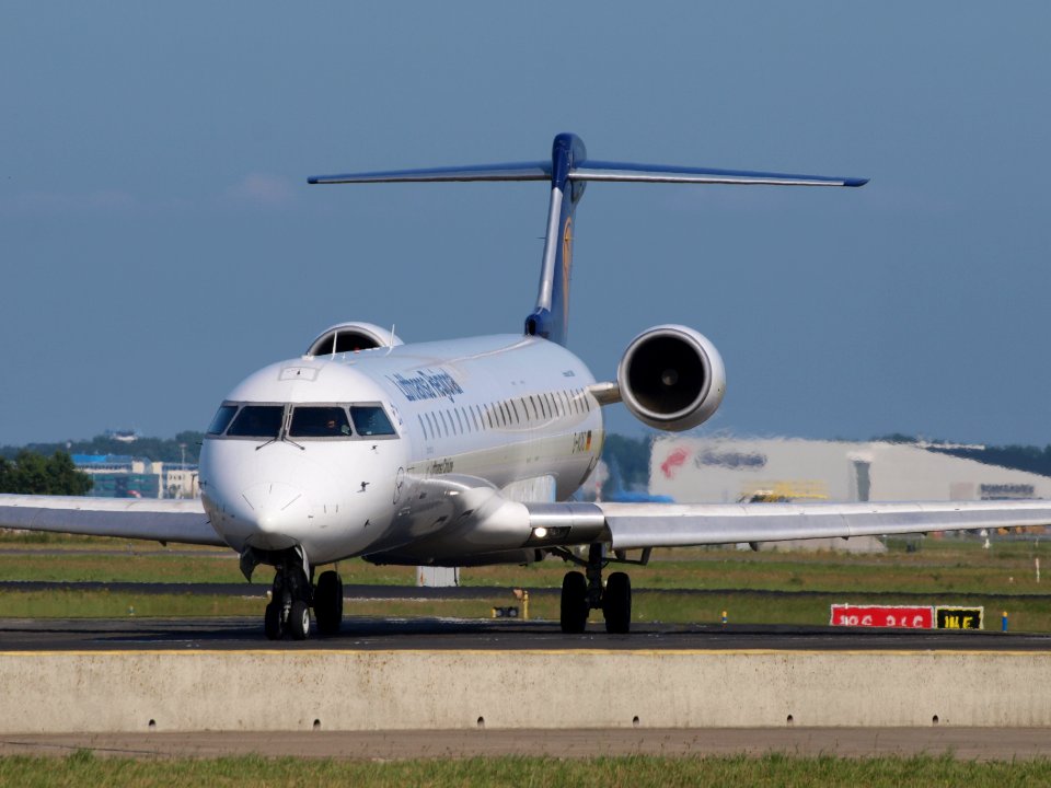 D-ACKC Lufthansa CityLine Canadair CL-600-2D24 Regional Jet CRJ-900LR - cn 15078 taxiing 18july2013 pic-001