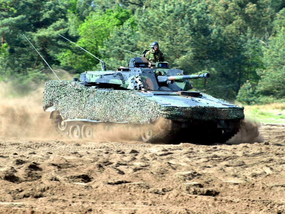 CV90 photo-016