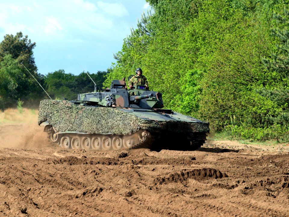 CV90 photo-018