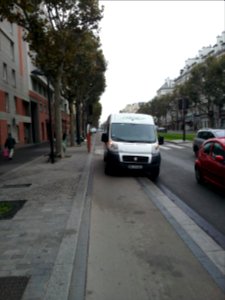 Cycle lane by day in Paris 10