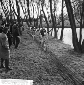 Cycle Cross kampioenschap te Rotterdam, tijdens de cross, Bestanddeelnr 916-0128