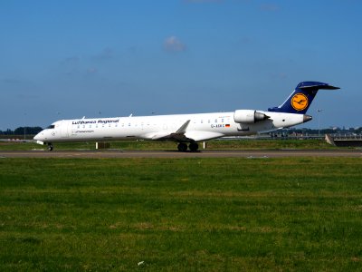 D-ACKC Lufthansa CityLine Canadair CL-600-2D24 Regional Jet CRJ-900LR - cn 15078 taxiing 18july2013 pic-005