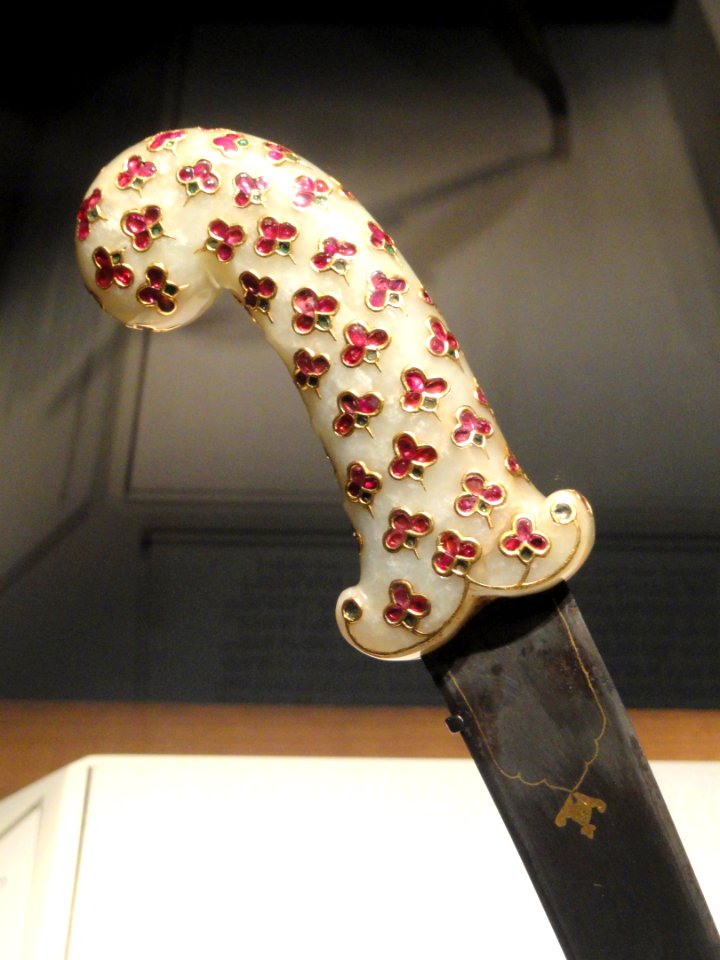 Dagger, Mughal dynasty, late 17th century, watered steel blade, hilt of nephrite inlaid with gold, rubies, and emeralds - detail - Freer Gallery of Art - DSC05188