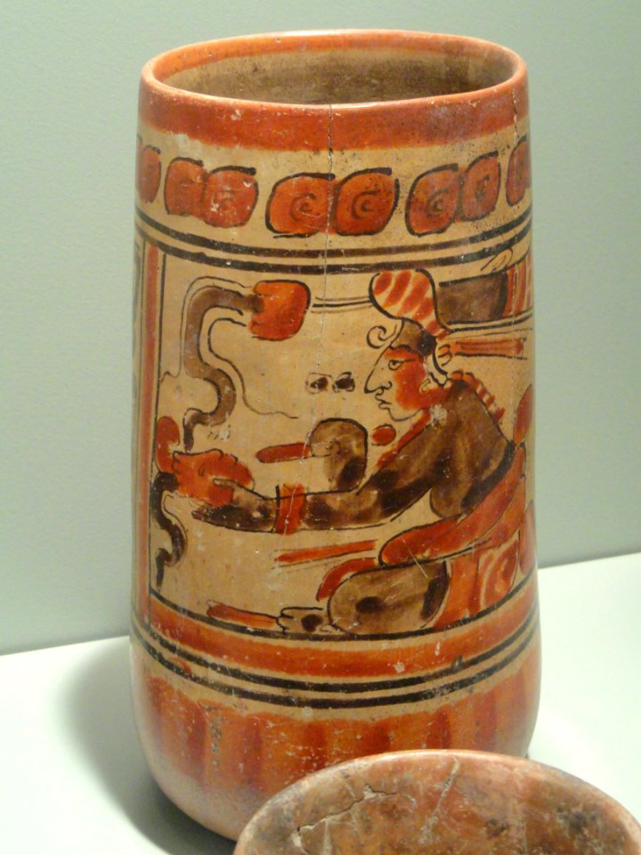 Cylinder Vase, 600-700 AD, Maya culture, central Peten lowlands, Guatemala, earthenware with polychrome slip - Gardiner Museum, Toronto - DSC01171