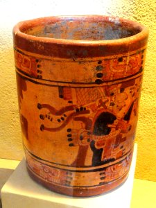 Cylinder Vase, Ulua polychrome, Mayoid, Late Classic, Ulua Valley, Honduras - San Diego Museum of Man - DSC06819