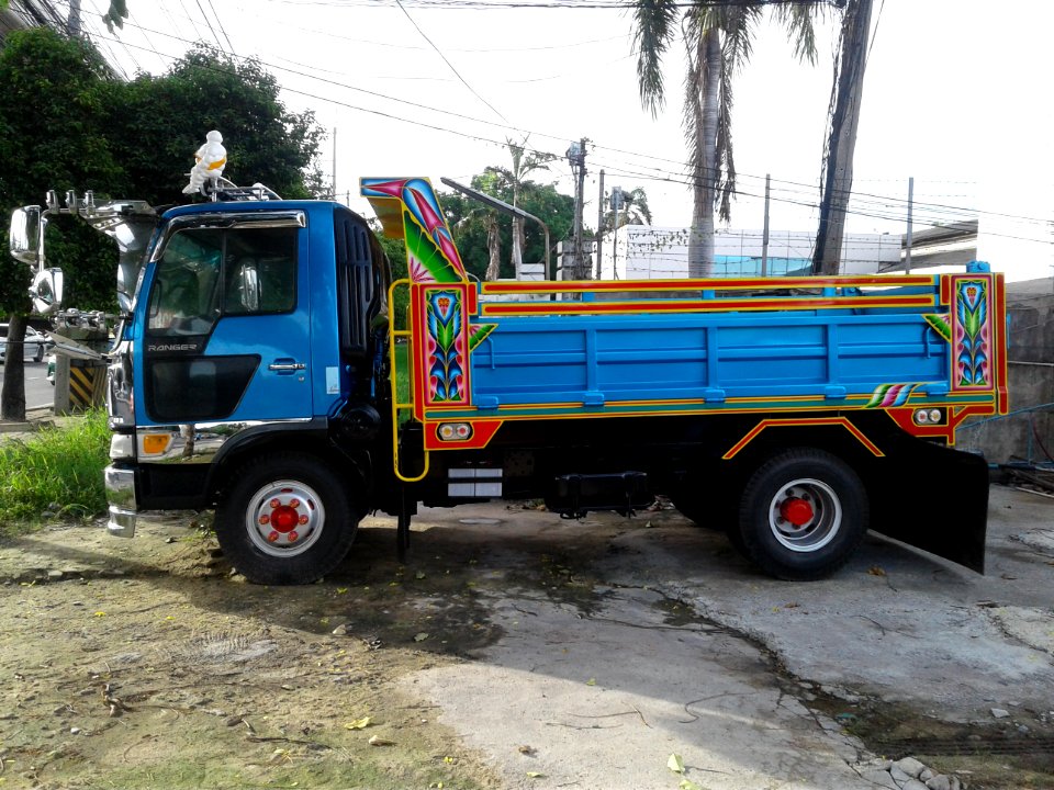 Customized Hino Ranger Dump Trucks For Sale in Thailand 04