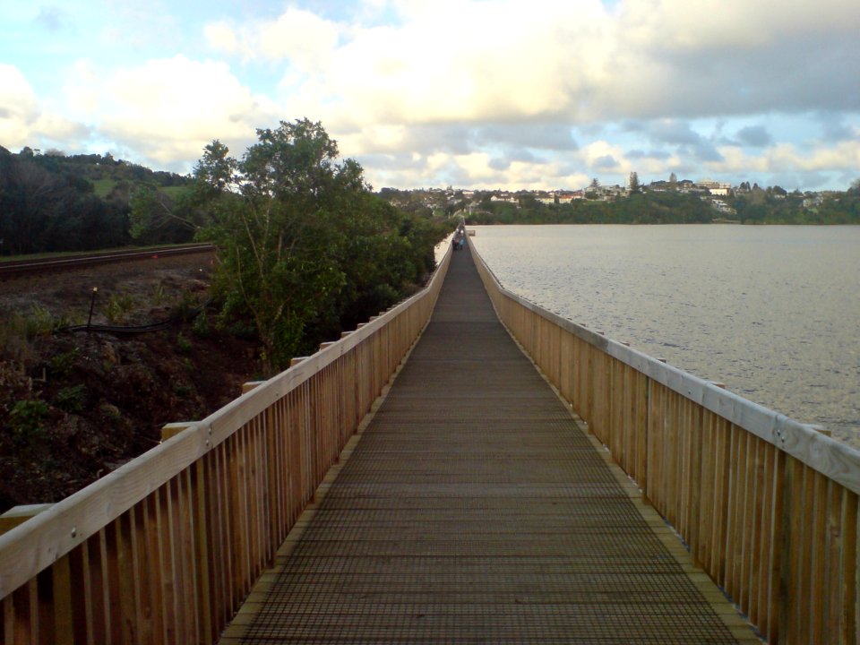 Cycleway Towards East From Hobson Bay