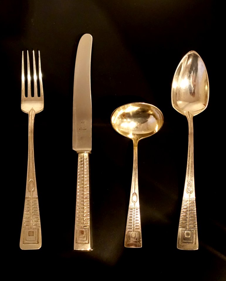 Cutlery set, 'Wertheim-Modell', Silberwarenfabrik M. J. Ruckert, Mainz, c. 1902, silver - Bröhan Museum, Berlin - DSC04086
