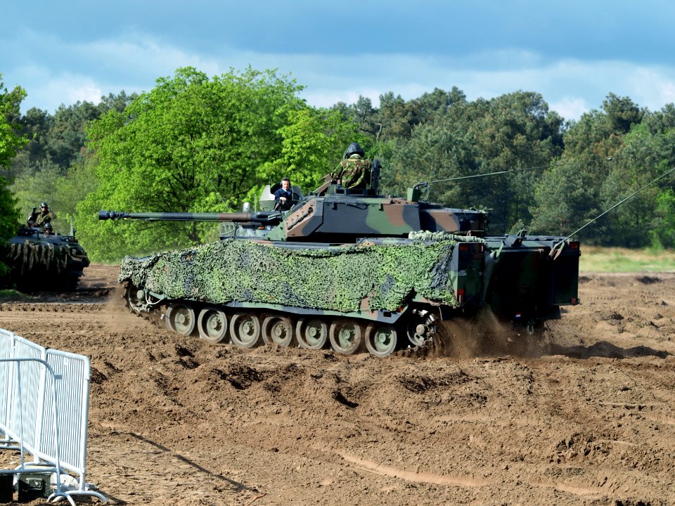 CV90 photo-011