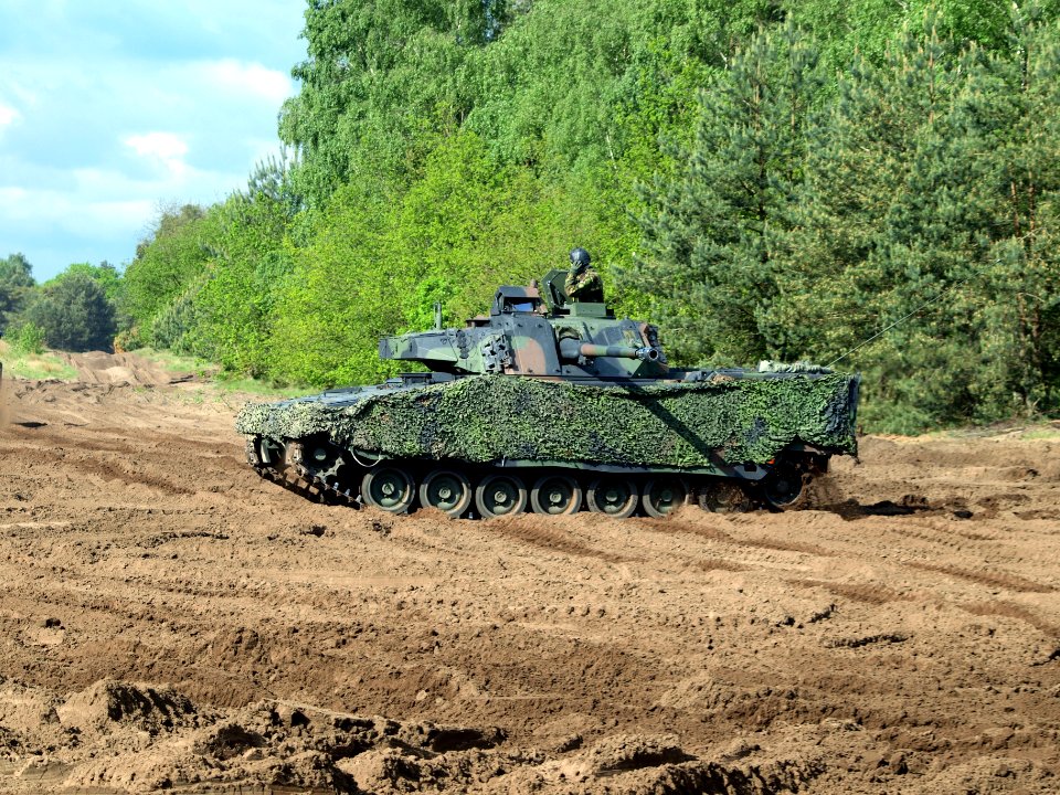 CV90 photo-008
