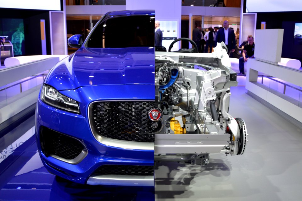Cutaway Jaguar F-Pace. Spielvogel1