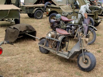Cushman Model 53 Airborne Scooter pic3