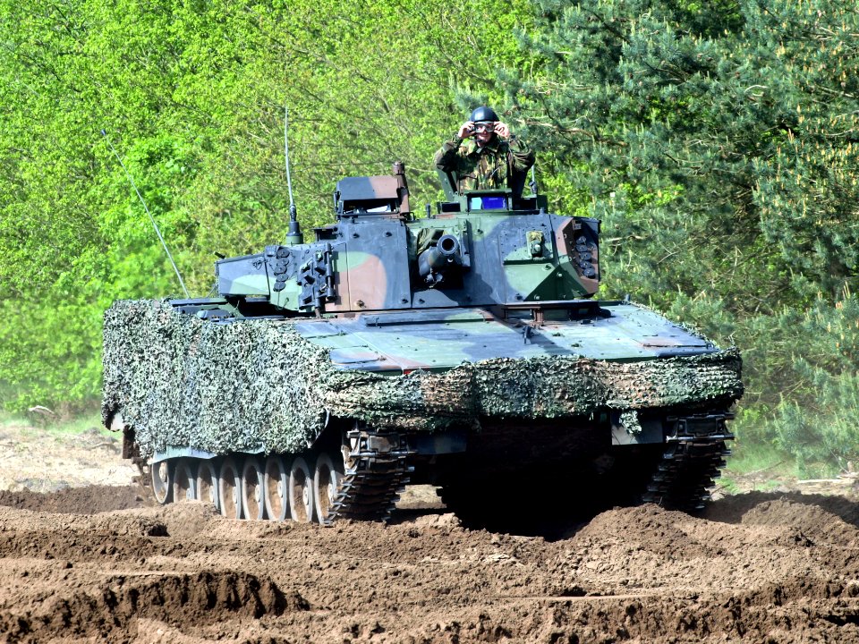 CV90 photo-021