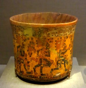 Cylinder vase, Honduras, possibly Copan, Maya, 700-900 AD, earthenware and pigment - De Young Museum - DSC00667