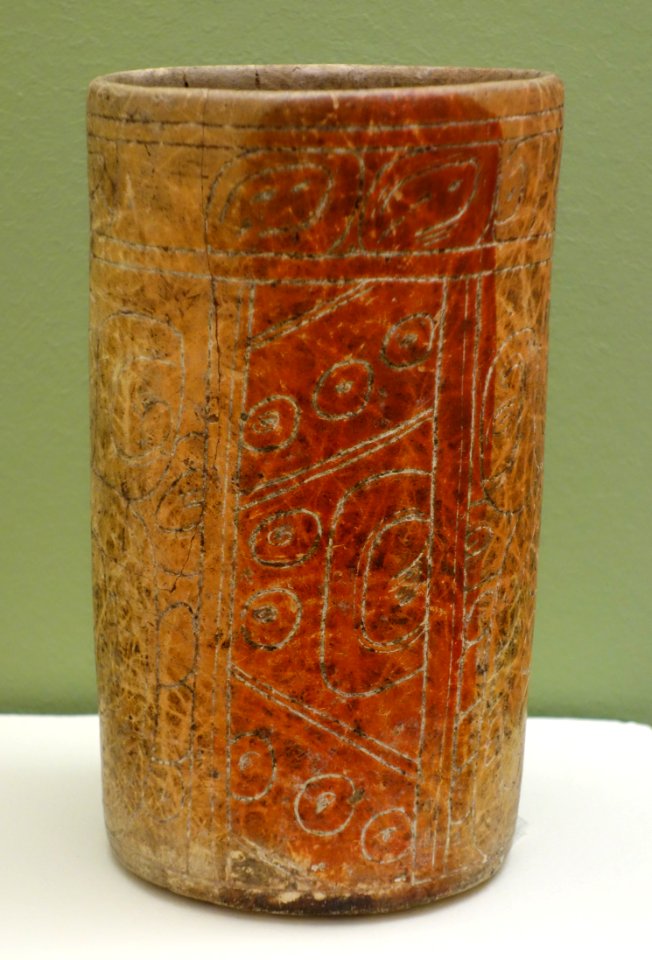 Cylinder with incised glyphs, Mayan culture, Campeche, Mexico, 700-800 AD, ceramic - Fitchburg Art Museum - DSC08816