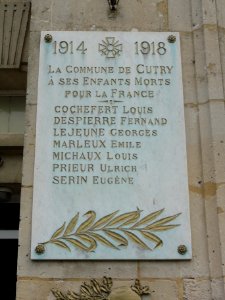 Cutry (Aisne) plaque monument aux morts sur la mairie