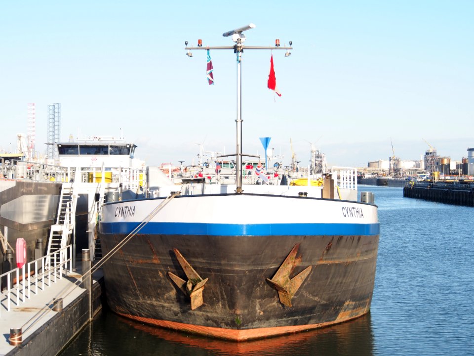 Cynthia (ship, 1993) ENI 07001733 Port of Rotterdam pic3