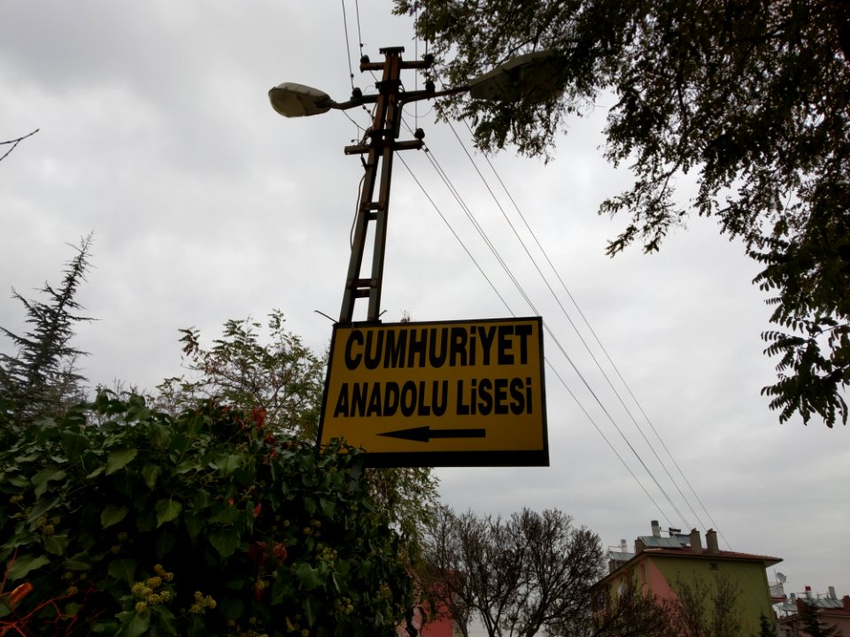 Cumhuriyet Anadolu Lisesi levhası Konya 03