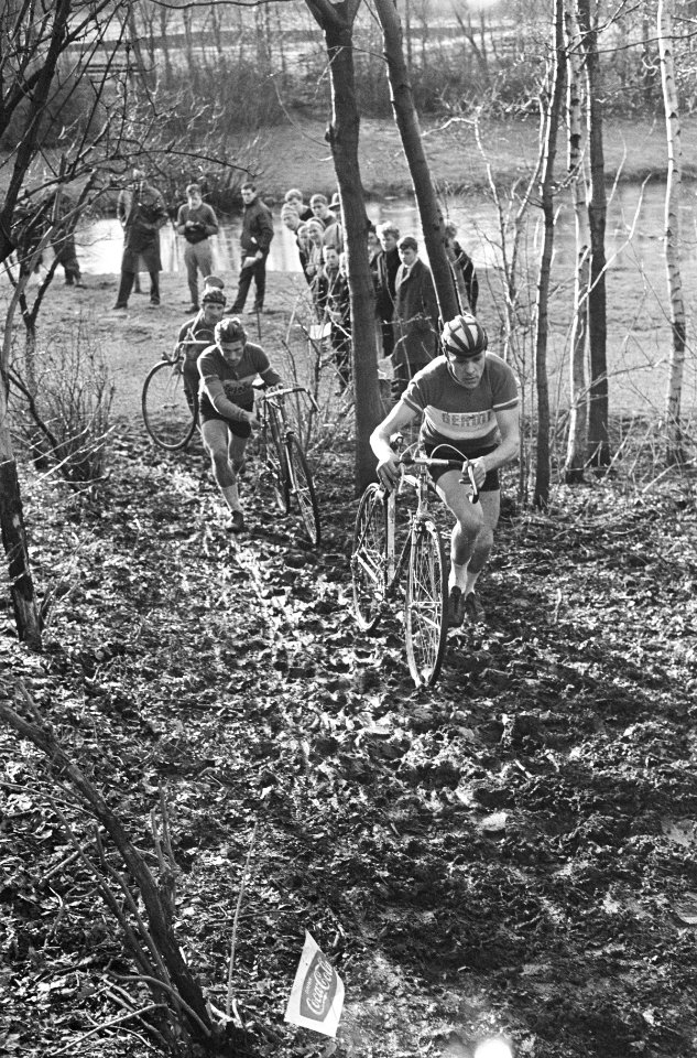Cycle cross in Kralingsebos te Rotterdam, Cor Rutgers wint weer, Bestanddeelnr 917-2982