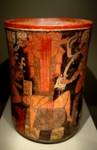 Cylindrical vessel with sacrificial scene, Maya, Guatemala or Mexico, Late Classic period, c. 600-850 AD, ceramic - Dallas Museum of Art - DSC04638