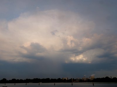 Cumulonimbus behind Spandauer See from west 2019-06-03 10