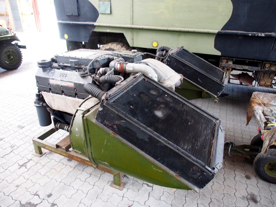 Cummings Engine company 465 HP Diesel for a M41 DK-1 Walker Bulldog in Aalborg Forsvars- og Garnisonsmuseum, pic3