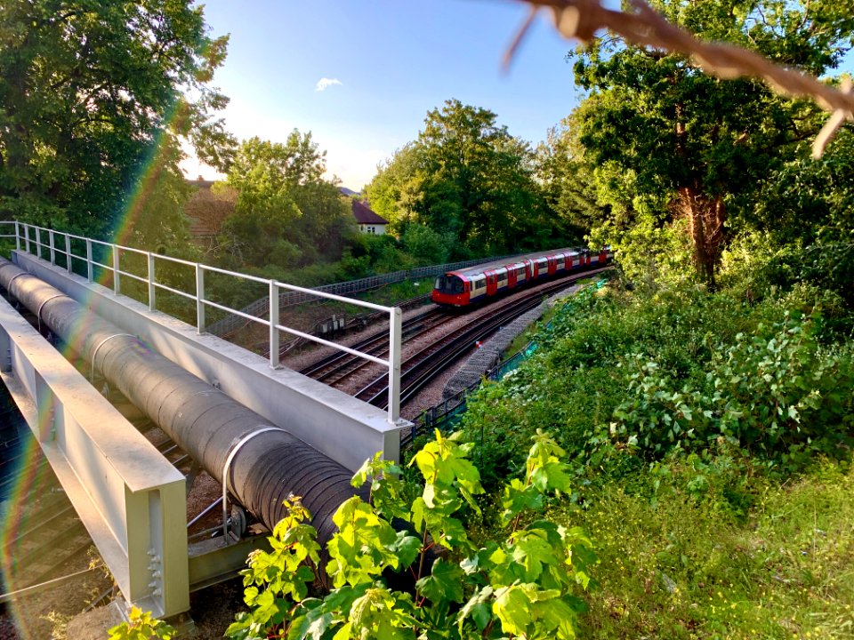 Curve away from Mill Hill East branch towards High Barnet after Finchley Central 2