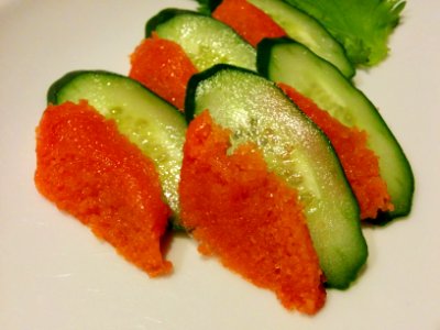 Cucumber and mentaiko dish at 鳥亭