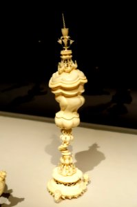 Cup and cover with flowered finial, made by John William, Elector Palatine, under court turner Georg Steiner, Germany, 1688, turned ivory - Metropolitan Museum of Art - New York City - DSC07032