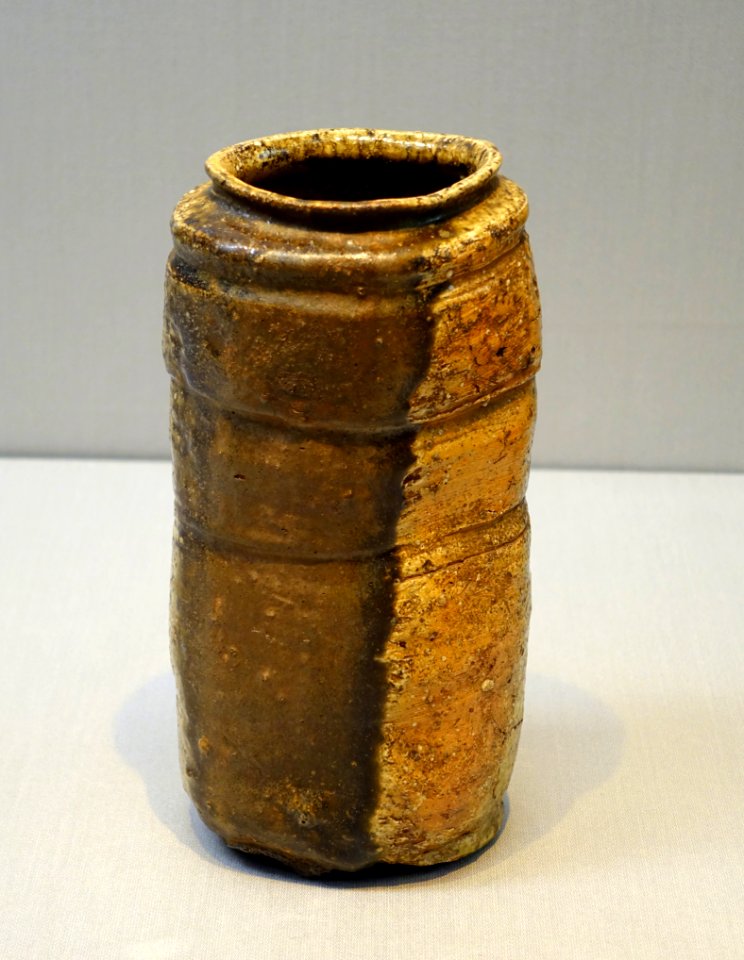 Cylindrical flower vase, Shigaraki ware, Azuchi-Momoyama to Edo period, 1500s-1600s AD, ceramic - Tokyo National Museum - Ueno Park, Tokyo, Japan - DSC08909