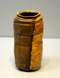 Cylindrical flower vase, Shigaraki ware, Azuchi-Momoyama to Edo period, 1500s-1600s AD, ceramic - Tokyo National Museum - Ueno Park, Tokyo, Japan - DSC08909
