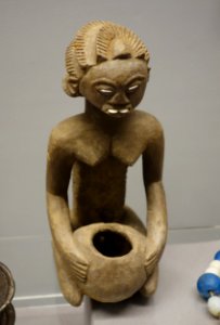 Cup holder (mboko) - Luba - Royal Museum for Central Africa - DSC06338