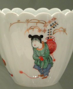 Cup and Saucer with Playing Boys, c. 1730, detail, Meissen, hard-paste porcelain with overglaze enamels - Gardiner Museum, Toronto - DSC00677