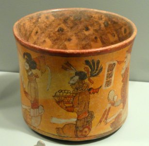 Cylinder Vase with tribute scene, 650-750 AD, Maya culture, Usumacinta River Drainage, western Peten lowlands, Guatemala, earthenware with polychrome slip - Gardiner Museum, Toronto - DSC01176